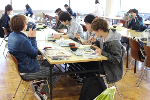 学食の様子