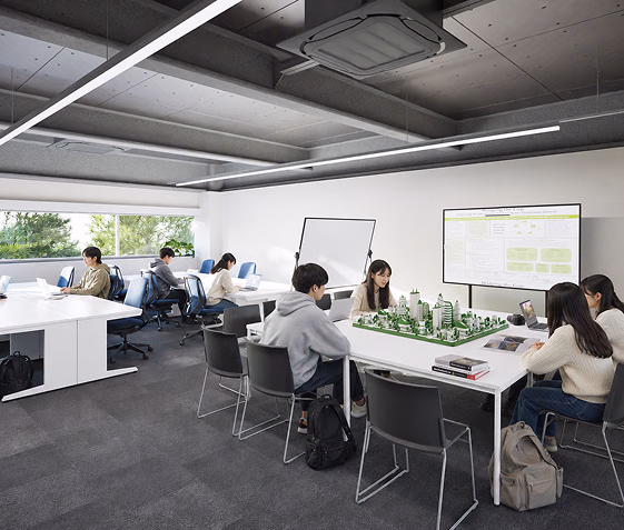 学生研究室で学ぶ学生たちの様子