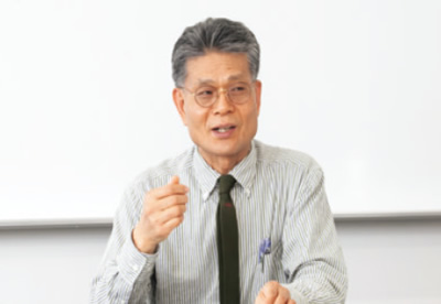 斎藤准教授の顔写真