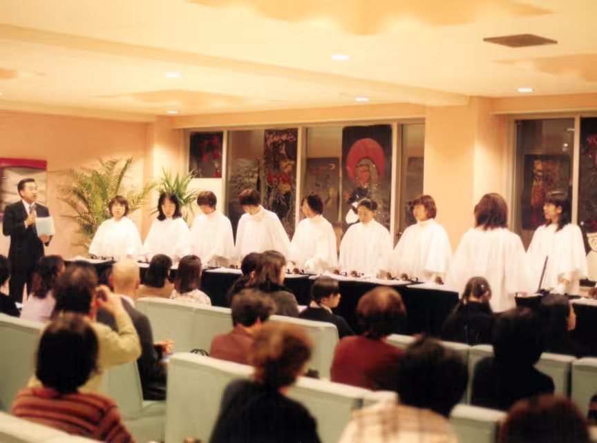 新C館2回のラウンジで開催されたハンドベル・コンサート